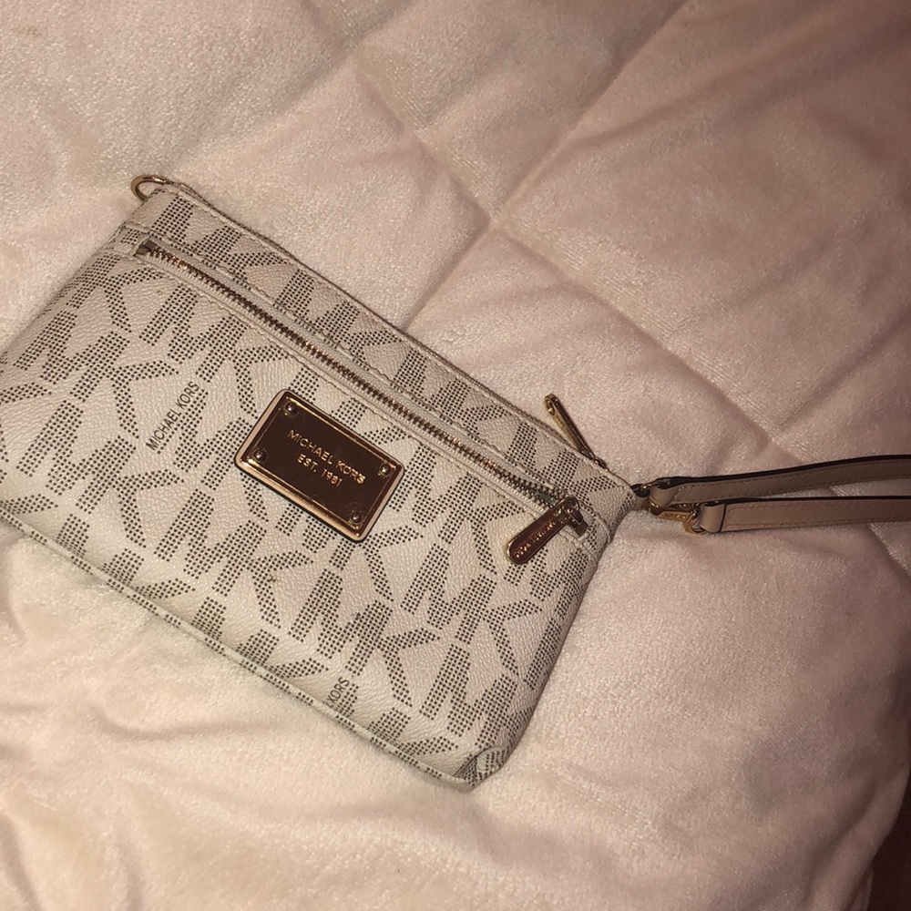 Michael Kors Wristlet